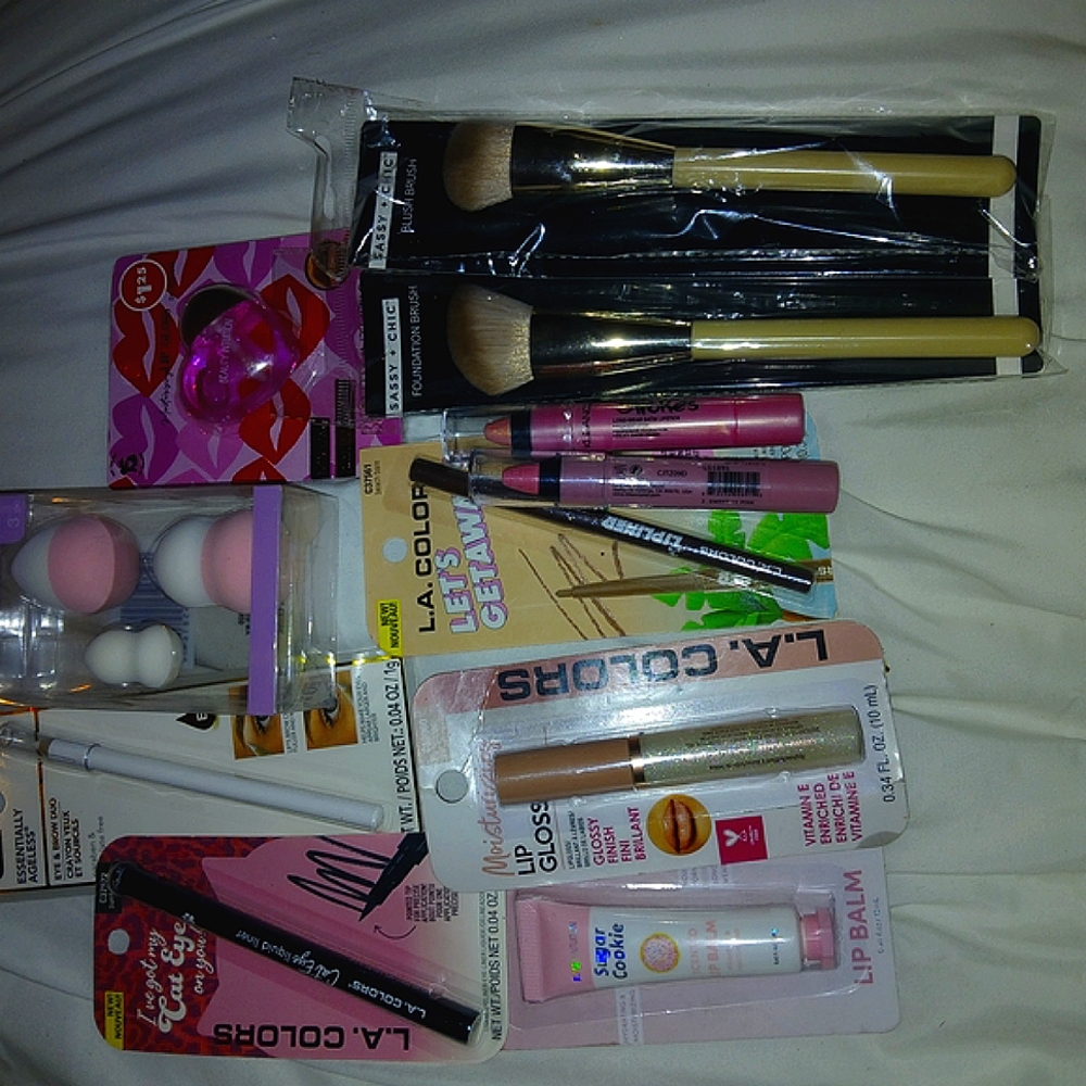 L.A. Colors Lip Gloss Set - Pink and Gold (Makeup Haul)